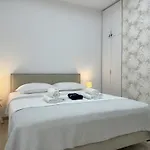 Apartman Luxury Downtown Guya