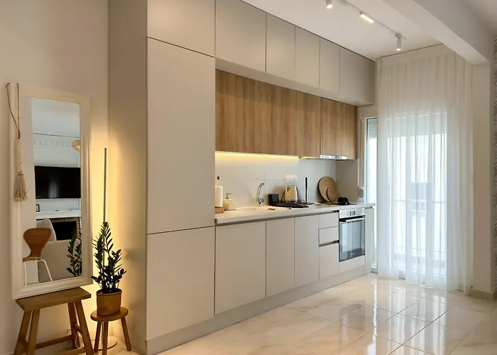 Апартаменты Luxury Downtown Guya *