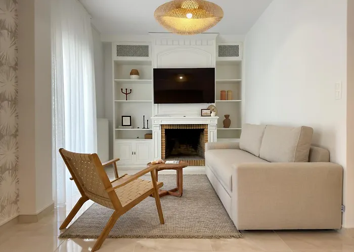 Апартаменты Luxury Downtown Guya